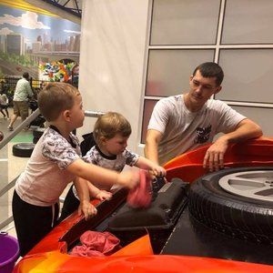 Meet your Posher, Dylan